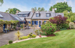 Cozy Home In Trézélan-Bégard With Kitchen